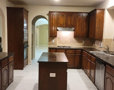 11134 Sheldon Bend Drive - Photo Thumbnail 1