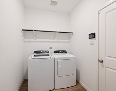 5003 Park Willow Drive - Photo Thumbnail 5