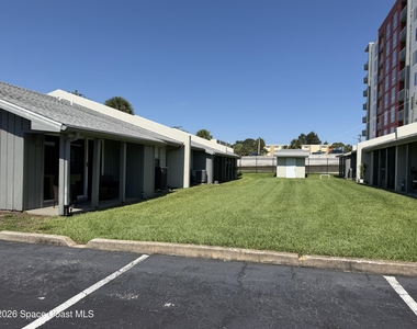 2104 Grant Place - Photo Thumbnail 9
