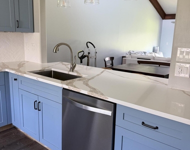 2104 Grant Place - Photo Thumbnail 1