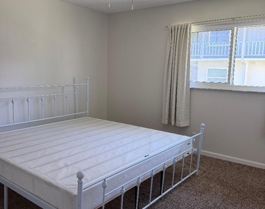 2104 Grant Place - Photo Thumbnail 8