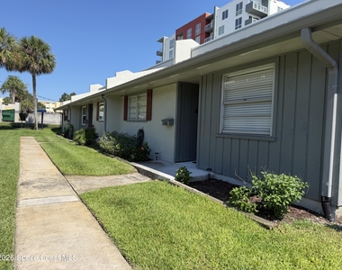 2104 Grant Place - Photo Thumbnail 10