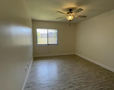 613 Manatee Drive - Photo Thumbnail 25