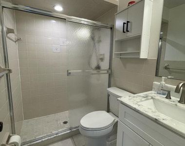 613 Manatee Drive - Photo Thumbnail 24