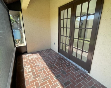 613 Manatee Drive - Photo Thumbnail 28