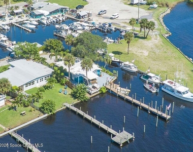 3965 Canal Drive - Photo Thumbnail 8