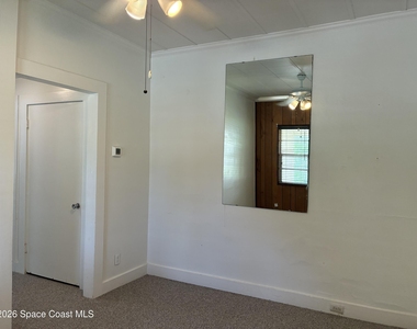 803 Rockledge Drive - Photo Thumbnail 8