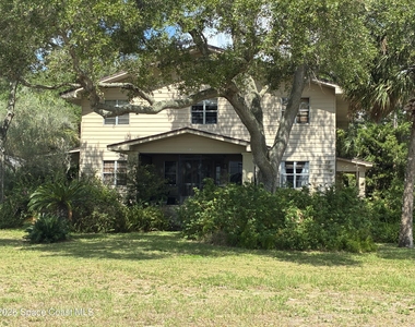 803 Rockledge Drive - Photo Thumbnail 2