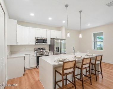 1041 Wesberry Street Se - Photo Thumbnail 8