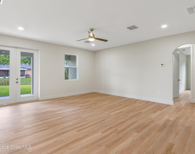 1041 Wesberry Street Se - Photo Thumbnail 5