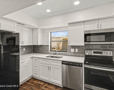 2177 Stewart Road - Photo Thumbnail 7