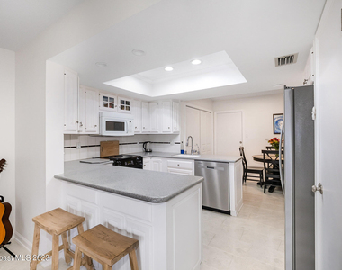 116 Skyline Circle - Photo Thumbnail 10
