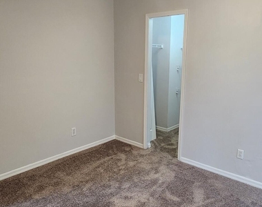 8043 Bracken Lane - Photo Thumbnail 9