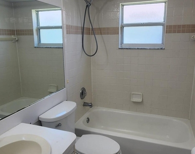 8043 Bracken Lane - Photo Thumbnail 7