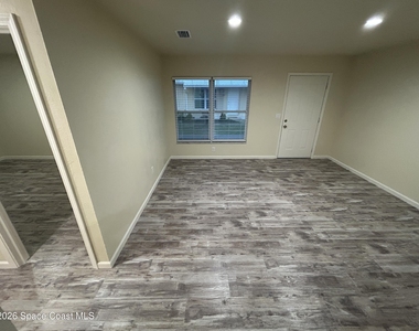 101 Lagrange Avenue - Photo Thumbnail 3