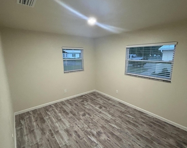 101 Lagrange Avenue - Photo Thumbnail 20