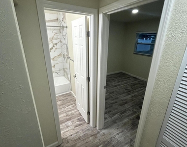 101 Lagrange Avenue - Photo Thumbnail 14