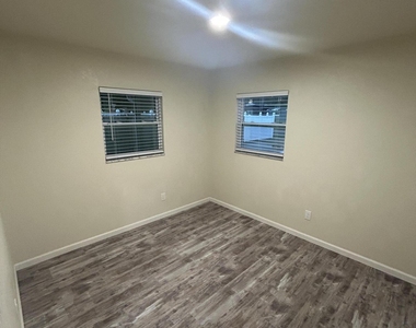 101 Lagrange Avenue - Photo Thumbnail 17