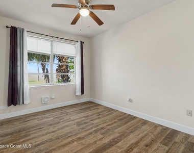 55 Sea Park Boulevard - Photo Thumbnail 7