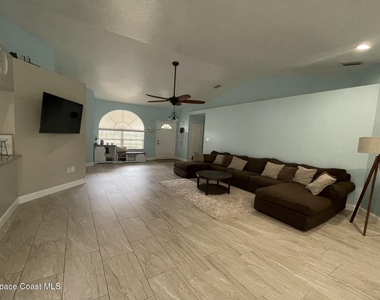 6550 Corsica Boulevard - Photo Thumbnail 11
