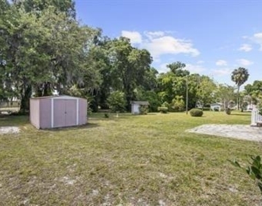 420 N Fairview Avenue - Photo Thumbnail 13