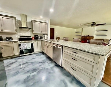 543 Princewood Drive - Photo Thumbnail 15
