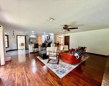 543 Princewood Drive - Photo Thumbnail 10