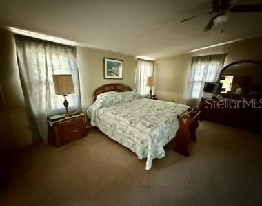 470 Hilltop Court - Photo Thumbnail 12