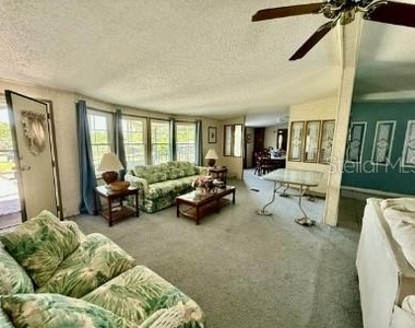 470 Hilltop Court - Photo Thumbnail 3