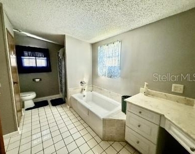 470 Hilltop Court - Photo Thumbnail 14