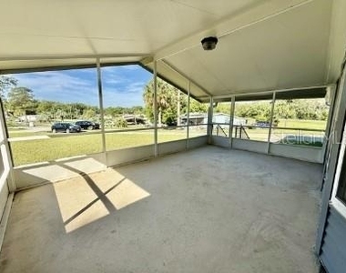 470 Hilltop Court - Photo Thumbnail 1