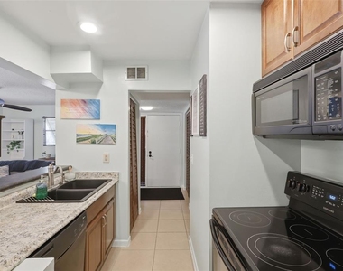 140 Orchid Woods Court - Photo Thumbnail 13