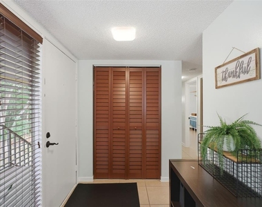 140 Orchid Woods Court - Photo Thumbnail 3