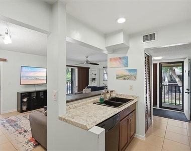 140 Orchid Woods Court - Photo Thumbnail 11
