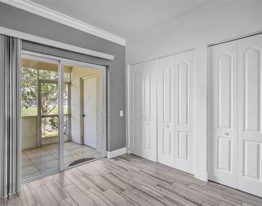 6127 Bayside Key Drive - Photo Thumbnail 15