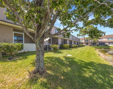 6127 Bayside Key Drive - Photo Thumbnail 41