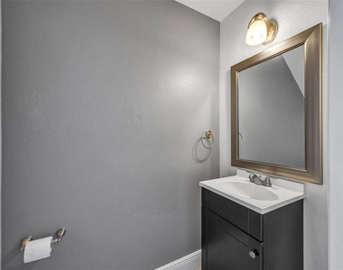 6127 Bayside Key Drive - Photo Thumbnail 18