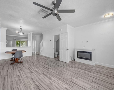 6127 Bayside Key Drive - Photo Thumbnail 6