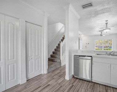 6127 Bayside Key Drive - Photo Thumbnail 13
