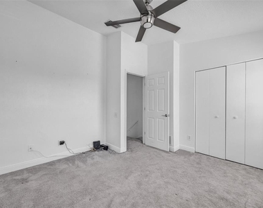 6127 Bayside Key Drive - Photo Thumbnail 32
