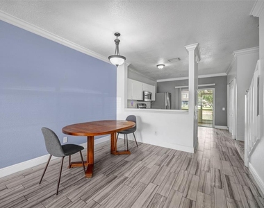 6127 Bayside Key Drive - Photo Thumbnail 7
