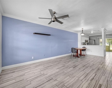 6127 Bayside Key Drive - Photo Thumbnail 5