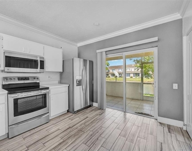 6127 Bayside Key Drive - Photo Thumbnail 12