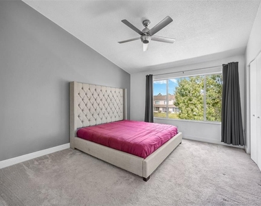 6127 Bayside Key Drive - Photo Thumbnail 25