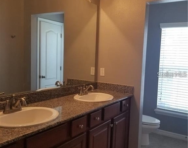 7001 Interbay Boulevard - Photo Thumbnail 6