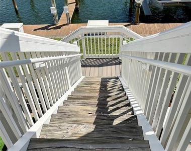 5184 Beach Drive Se - Photo Thumbnail 20