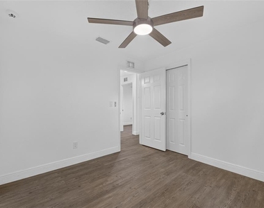 10004 N 25th Street - Photo Thumbnail 23