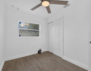 10004 N 25th Street - Photo Thumbnail 22