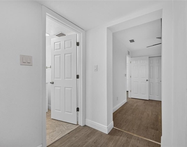 10004 N 25th Street - Photo Thumbnail 28