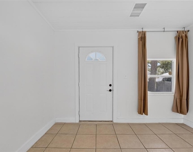 1005 E Flora Street - Photo Thumbnail 23